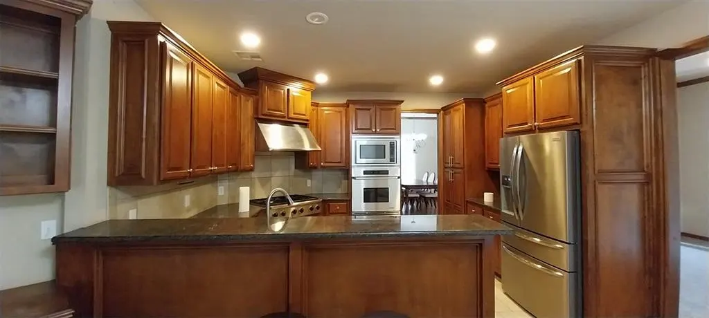 Photo 3 — 17020 Wales Green Avenue, Edmond, OK 73012