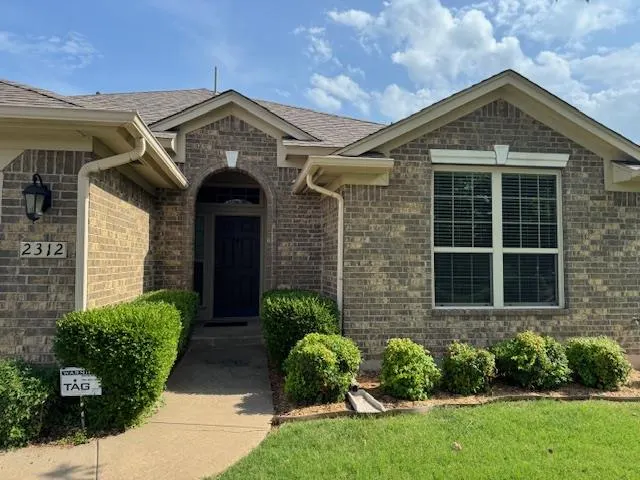 Photo 2 — 2312 SW 136th Street, Oklahoma City, OK 73170