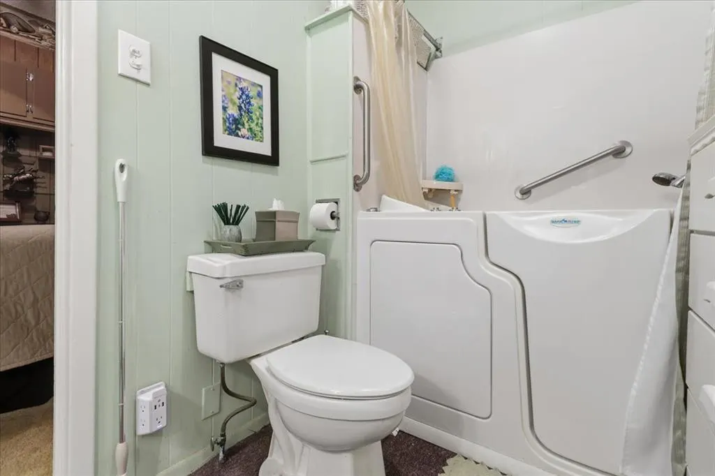 Photo 13 — 417 W Birch, Hobart, OK 73651