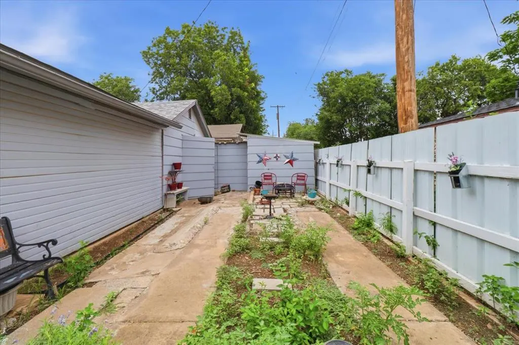 Photo 29 — 417 W Birch, Hobart, OK 73651