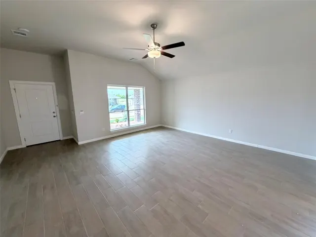 Photo 2 — 3029 NW 196th Place, Edmond, OK 73012