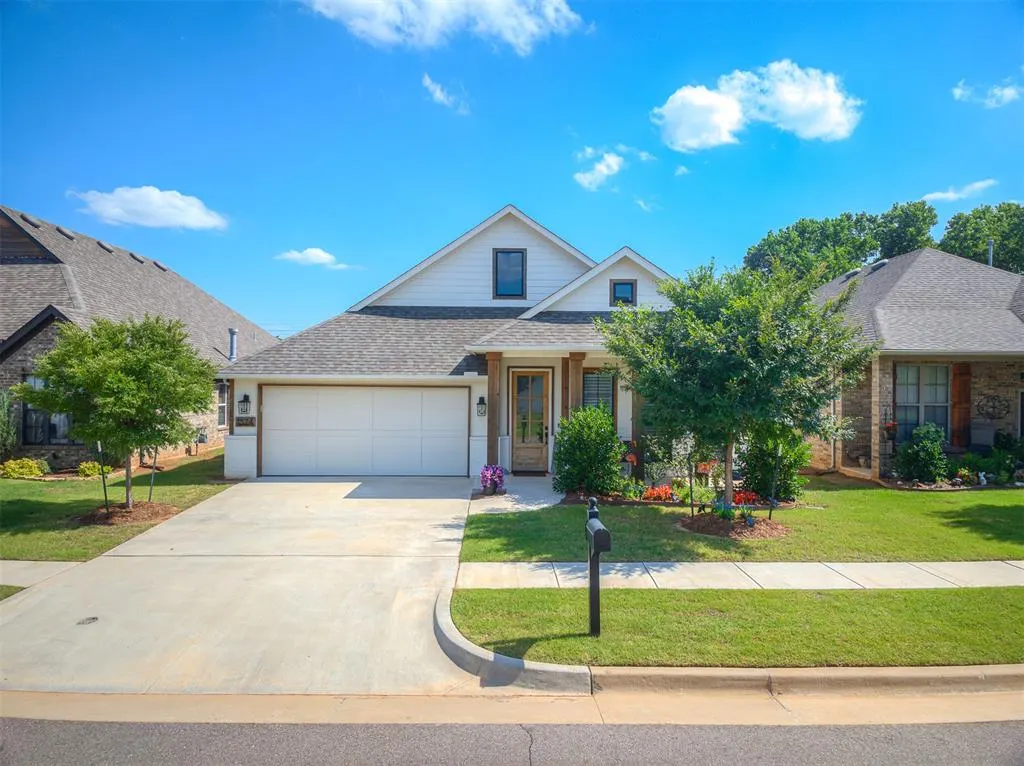 Photo 2 — 1524 SW 163rd Street, Oklahoma City, OK 73170
