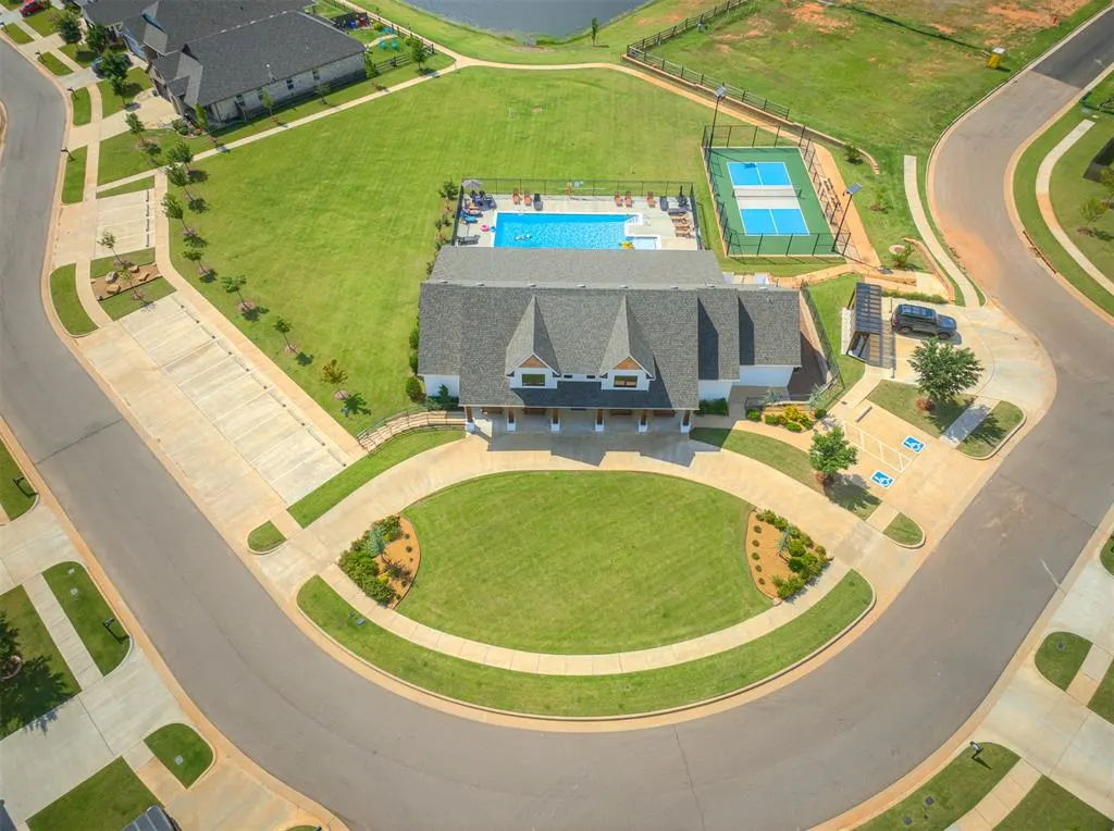 Photo 6 — 1524 SW 163rd Street, Oklahoma City, OK 73170
