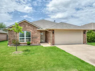 Sold home at 11621 SW 11th Street