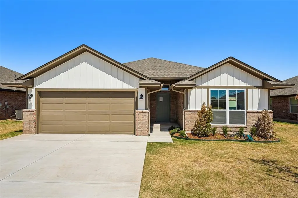 Front exterior — 1031 SE 16th Terrace, Newcastle, OK 73065