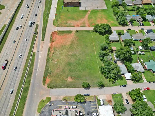 Photo 4 — 932 SE 67th Street, Oklahoma City, OK 73149