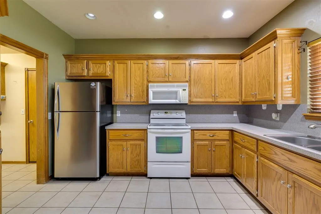 Photo 7 — 2384 County Road 1270, Blanchard, OK 73010