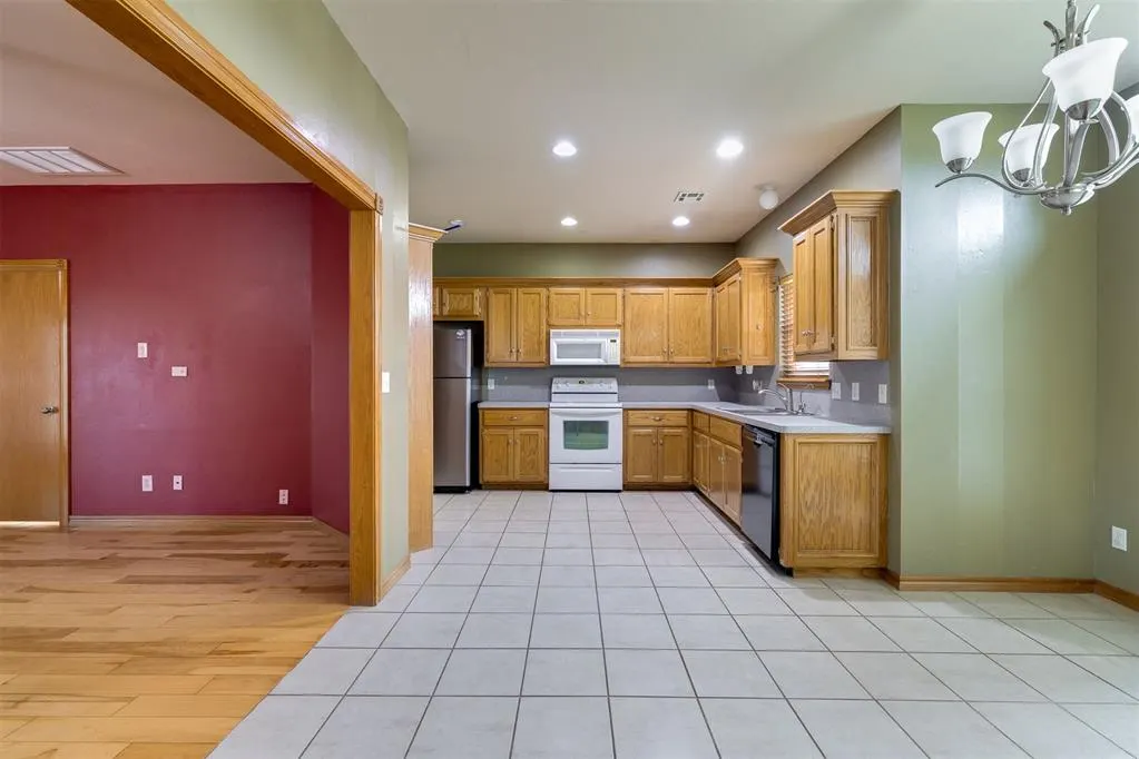 Photo 8 — 2384 County Road 1270, Blanchard, OK 73010