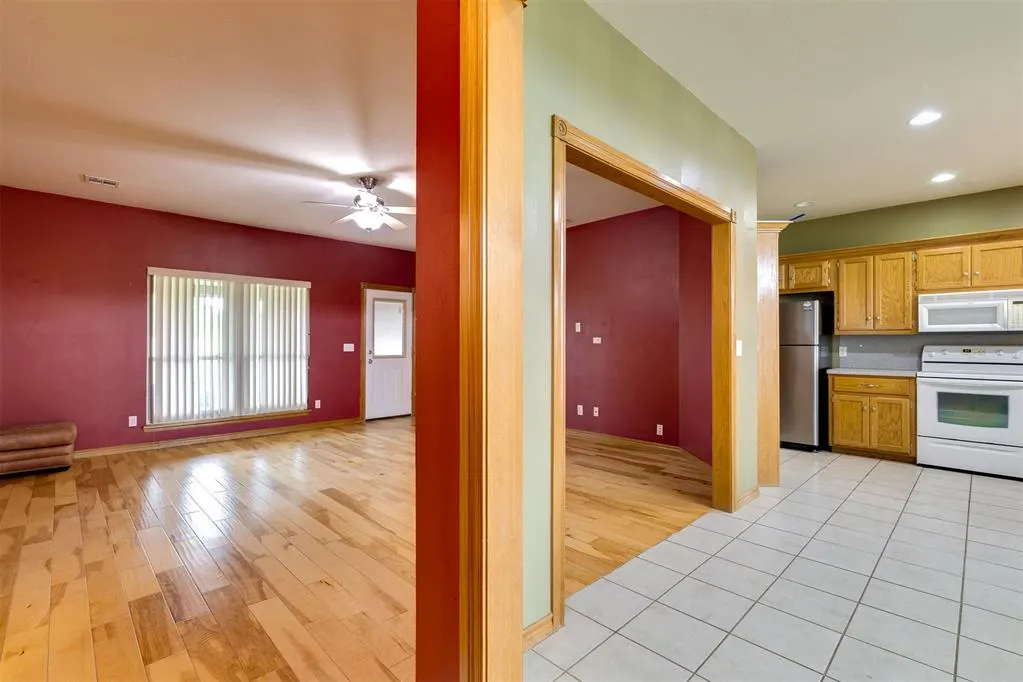 Photo 12 — 2384 County Road 1270, Blanchard, OK 73010