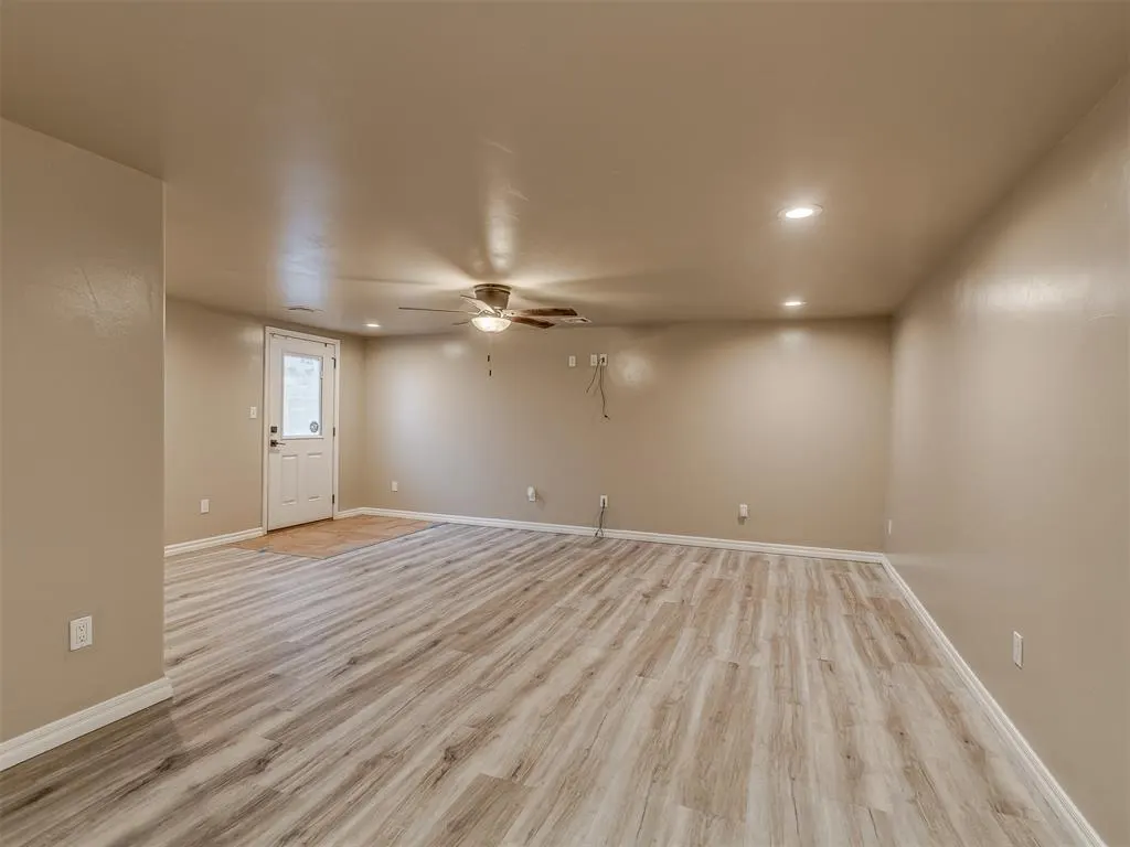 Photo 12 — 1005 Mitacek Avenue, Prague, OK 74864