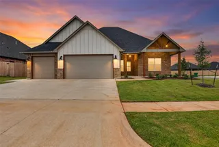 Sold home at 10401 SW 50th Street