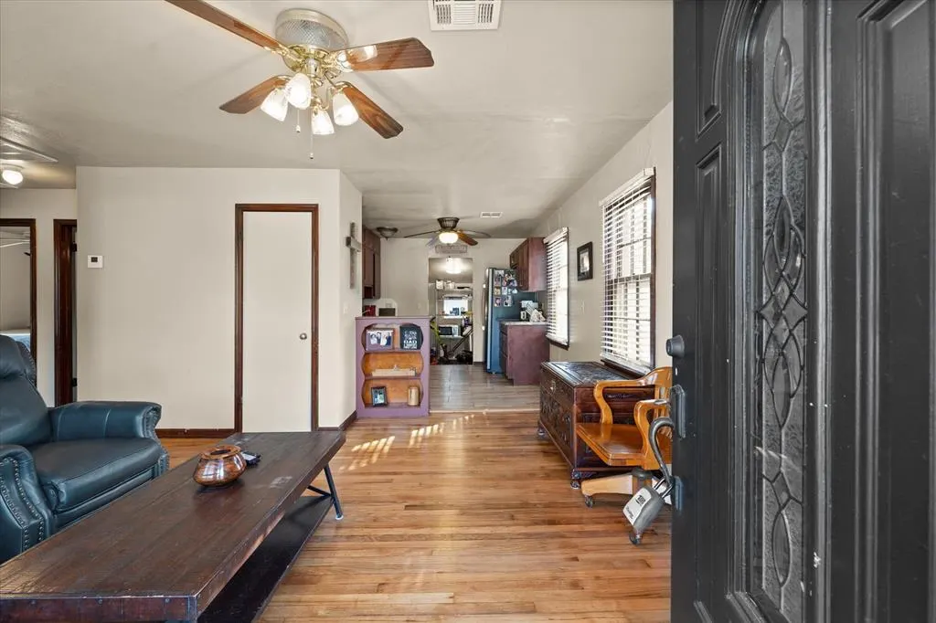 Photo 4 — 520 W 2nd Street, Edmond, OK 73003
