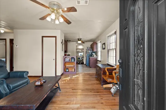 Photo 4 — 520 W 2nd Street, Edmond, OK 73003