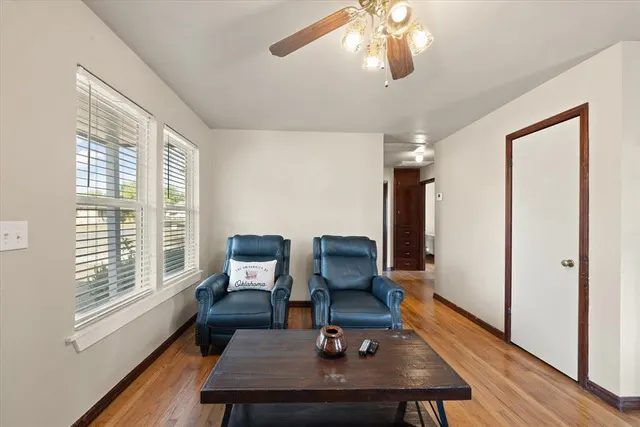 Photo 6 — 520 W 2nd Street, Edmond, OK 73003