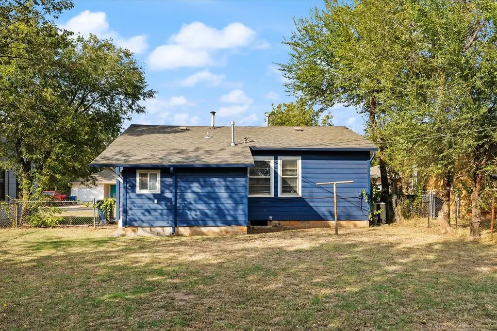Photo 18 — 520 W 2nd Street, Edmond, OK 73003