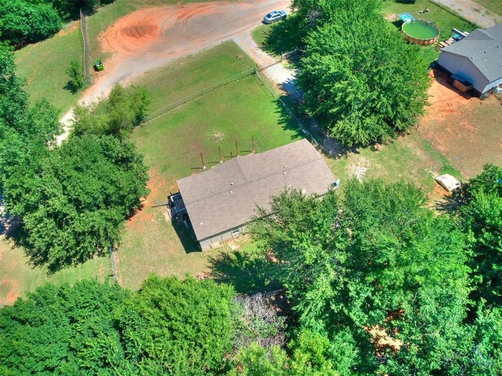 Photo 5 — 1714 NW 82nd Street, Blanchard, OK 73010
