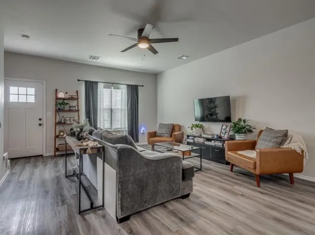 Photo 3 — 1867 Comice Drive, Newcastle, OK 73065