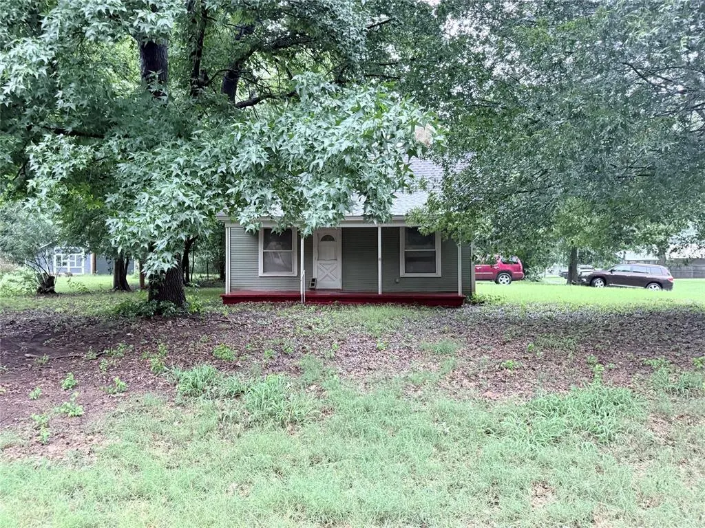 Front exterior — 501 N Taylor Street, Wynnewood, OK 73098