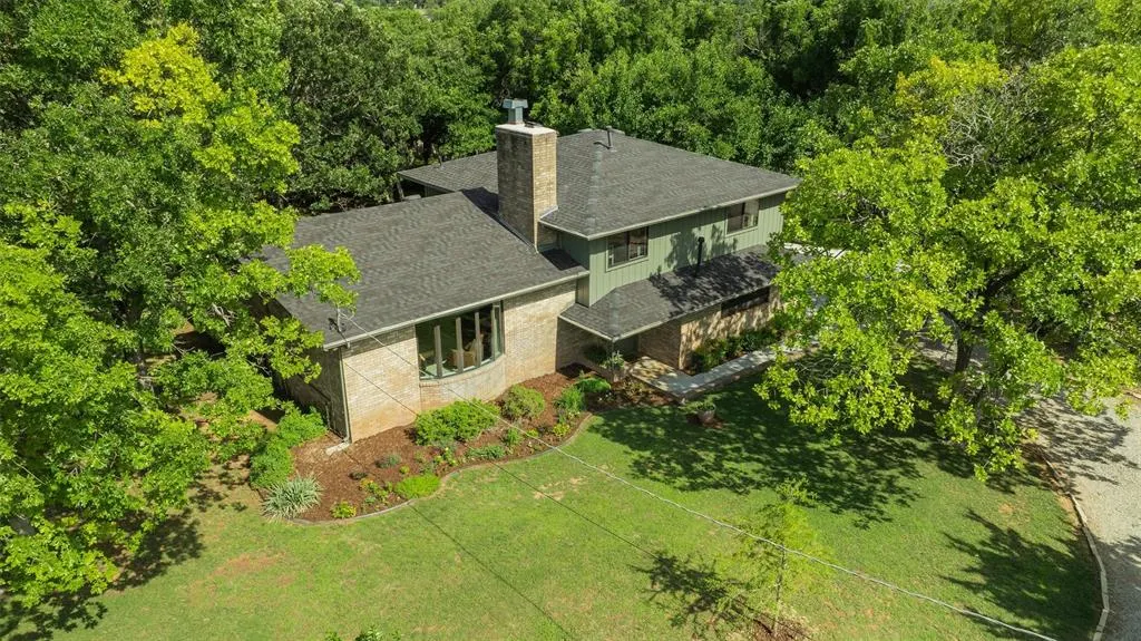 Front exterior — 2901 NE 120th Street, Oklahoma City, OK 73131
