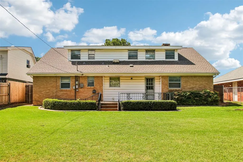 Photo 11 — 2216 Laneway Drive, Oklahoma City, OK 73159
