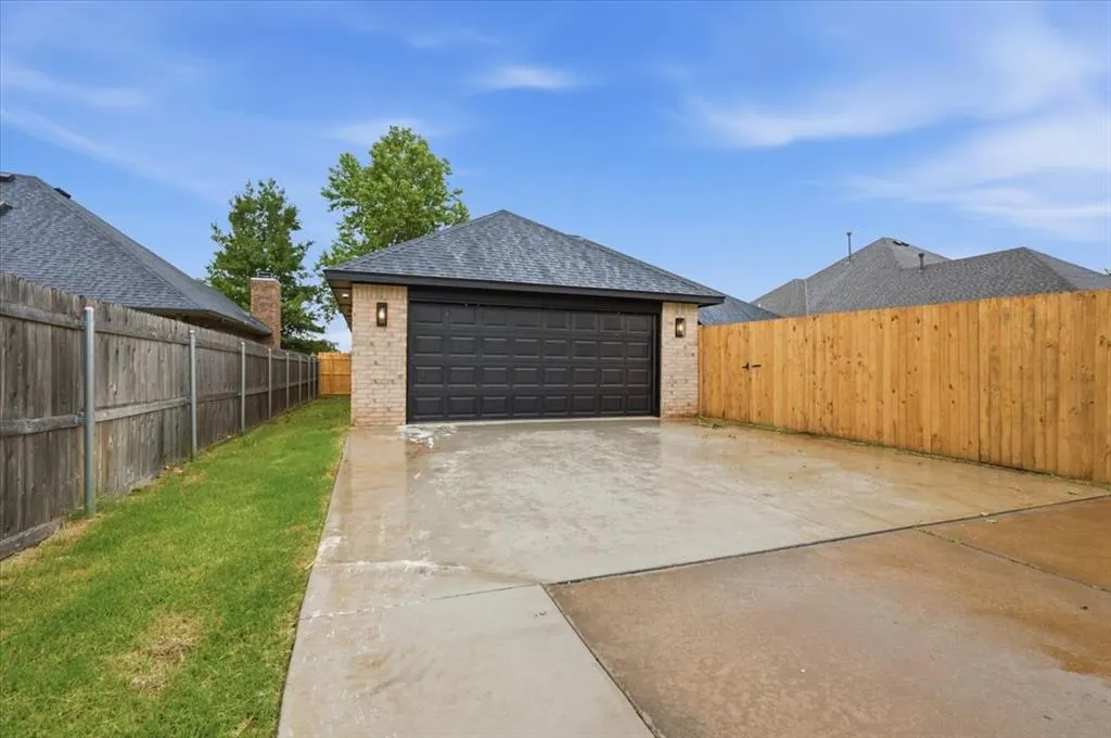 Photo 9 — 808 NW 141 Street, Edmond, OK 73013