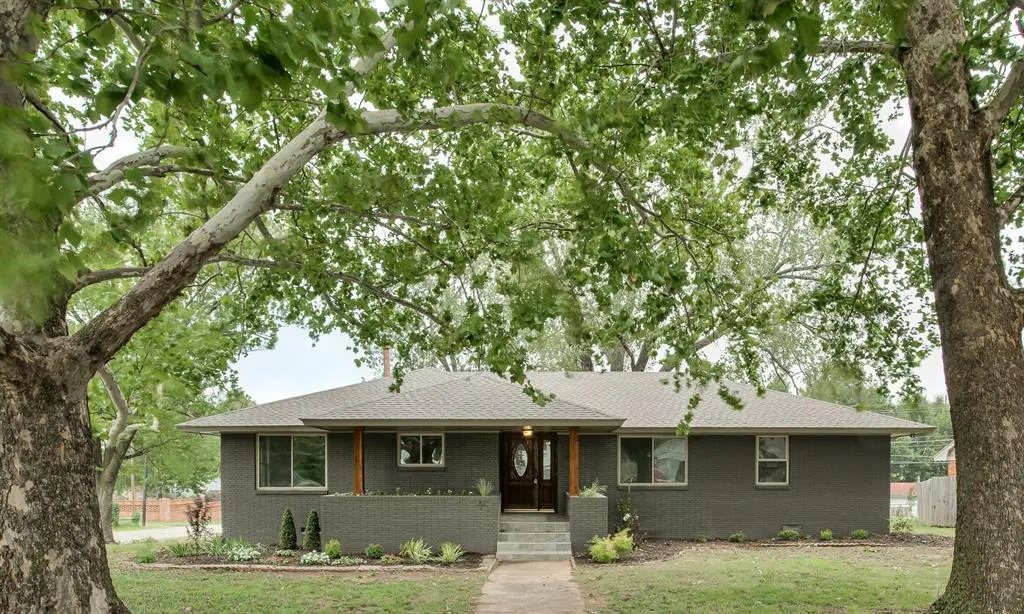 Photo 3 — 824 N Main Street, Blanchard, OK 73010