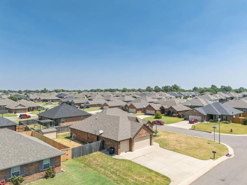 Photo 42 — 1950 Timber Dale Drive, Shawnee, OK 74804
