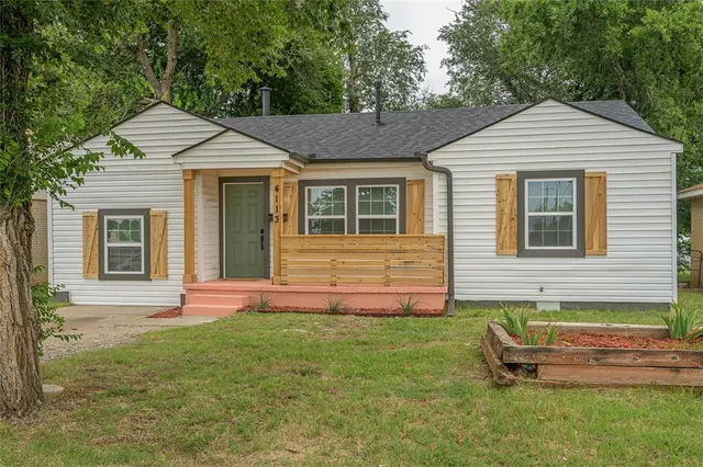 Photo 2 — 4113 SE 27th Street, Del City, OK 73115