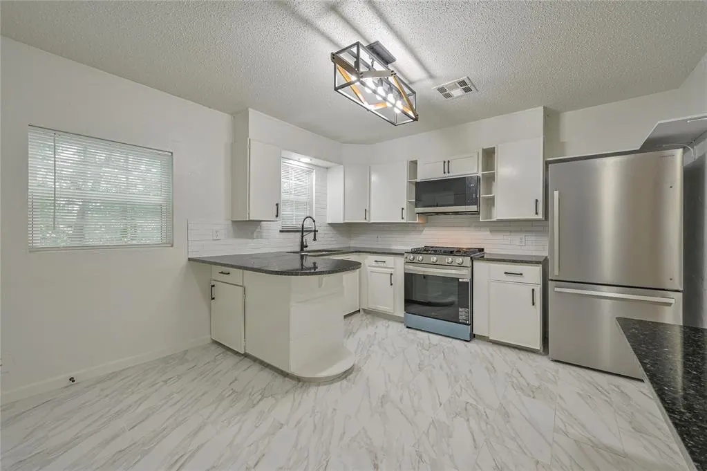 Photo 11 — 4113 SE 27th Street, Del City, OK 73115