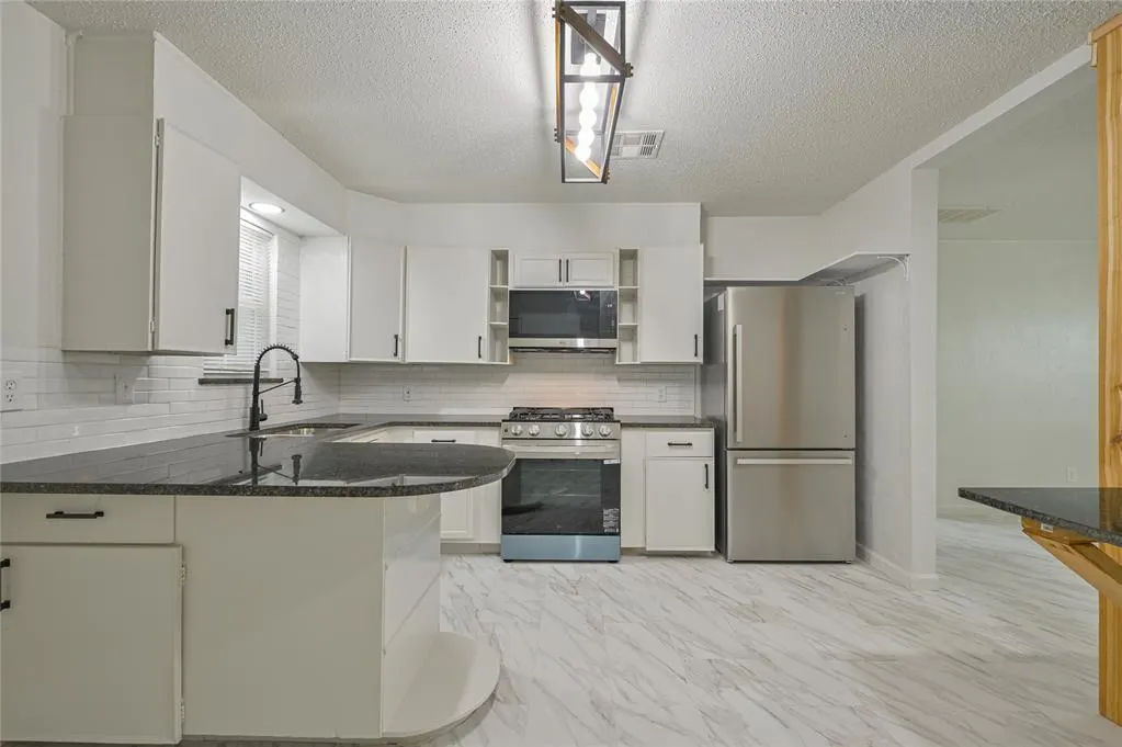 Photo 12 — 4113 SE 27th Street, Del City, OK 73115