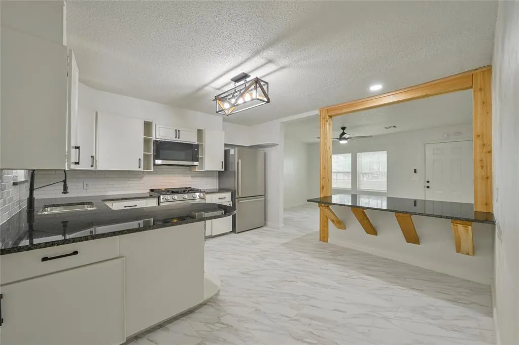 Photo 13 — 4113 SE 27th Street, Del City, OK 73115