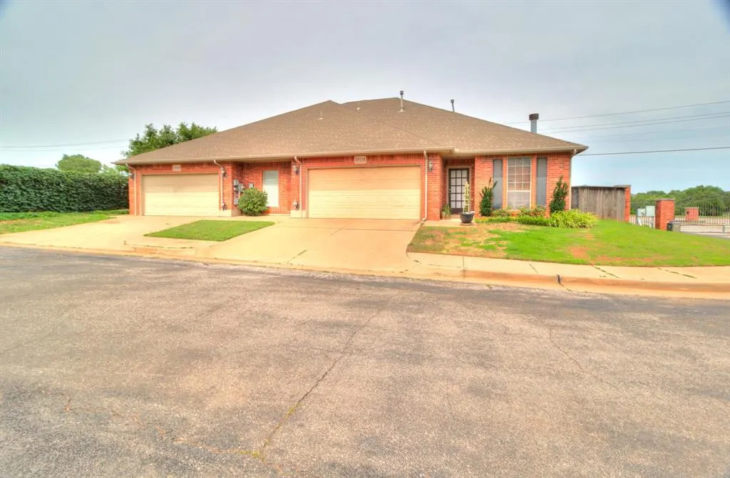 Front exterior — 17119 Cedar Drive, Edmond, OK 73012