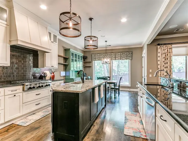 Photo 7 — 1108 Iron Bridge Court, Edmond, OK 73034