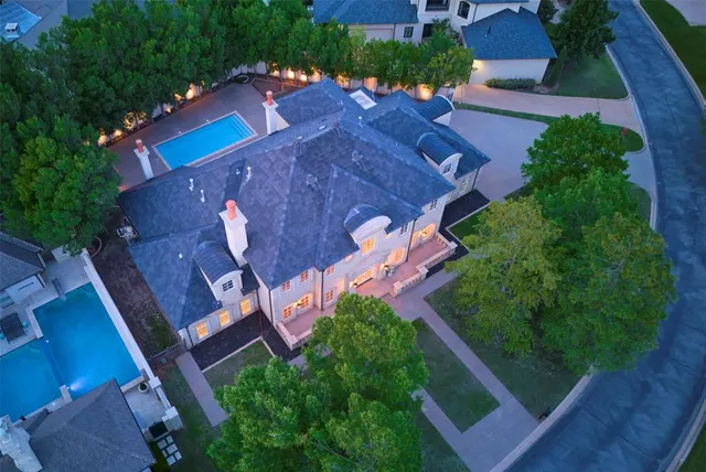 Photo 3 — 5709 Mistletoe Court, Oklahoma City, OK 73142
