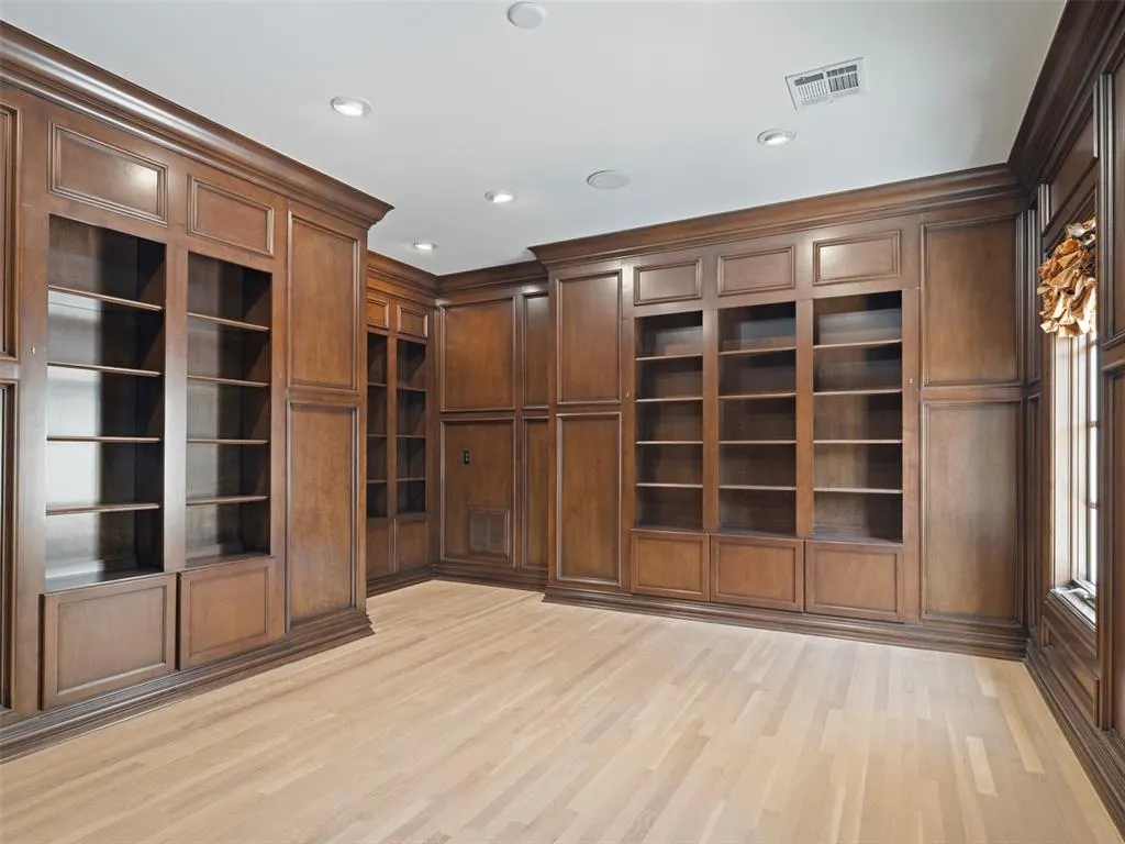 Photo 17 — 5709 Mistletoe Court, Oklahoma City, OK 73142
