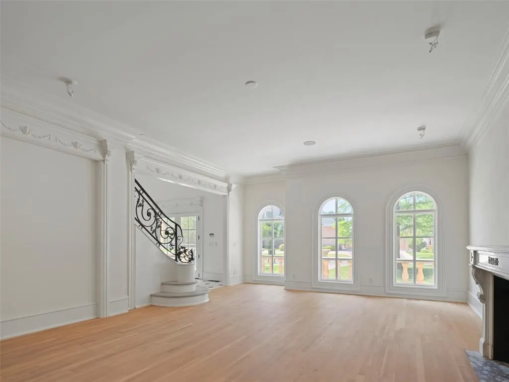 Photo 13 — 5709 Mistletoe Court, Oklahoma City, OK 73142