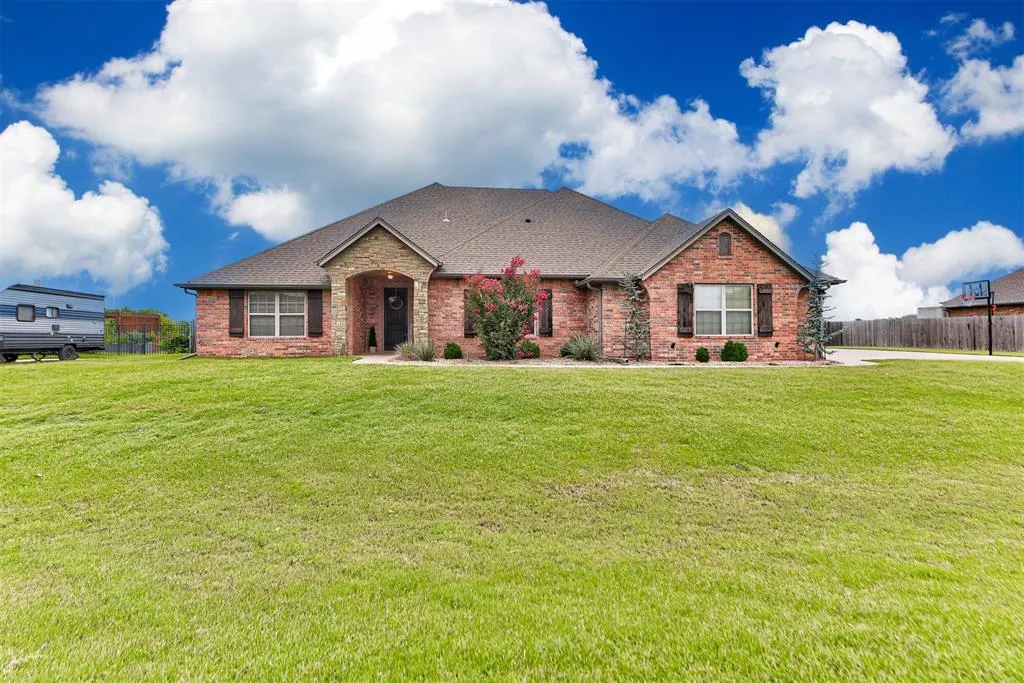 Photo 2 — 11508 Tarantino Drive, Oklahoma City, OK 73173
