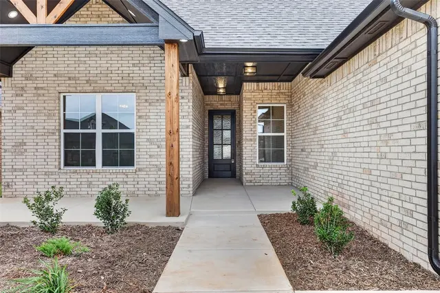 Photo 3 — 10404 SW 49th Street, Mustang, OK 73064
