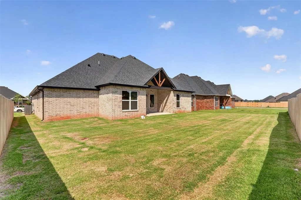 Photo 42 — 10404 SW 49th Street, Mustang, OK 73064