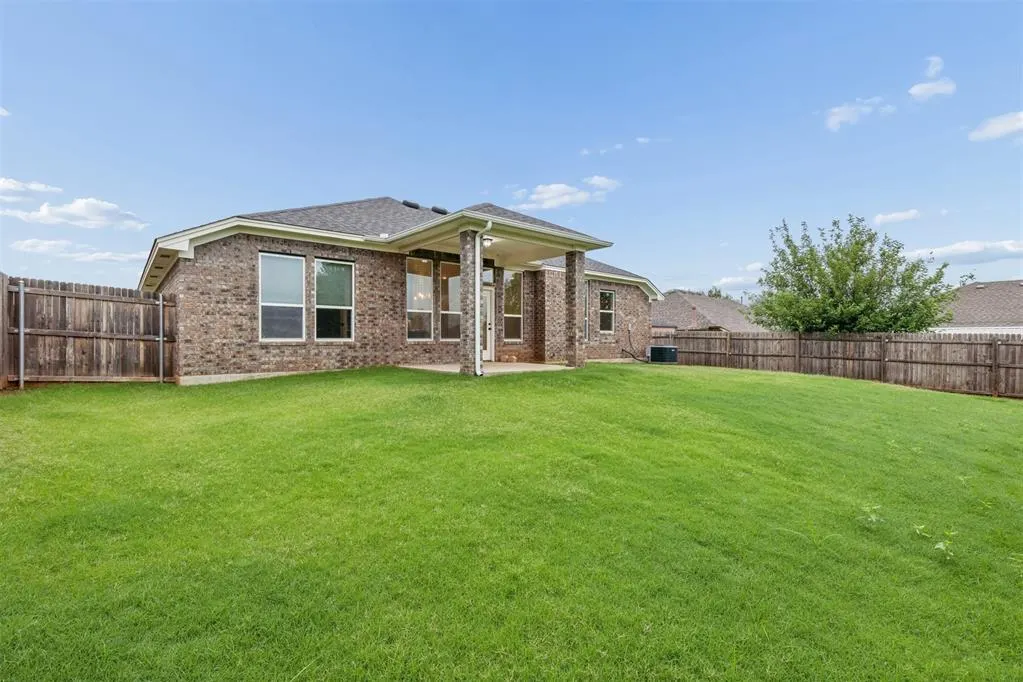 Photo 12 — 612 Firefork Avenue, Yukon, OK 73099