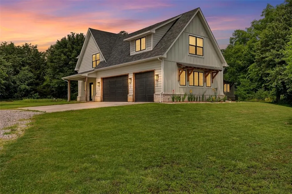 Front exterior — 1125 Wildflower Loop, Cache, OK 73527