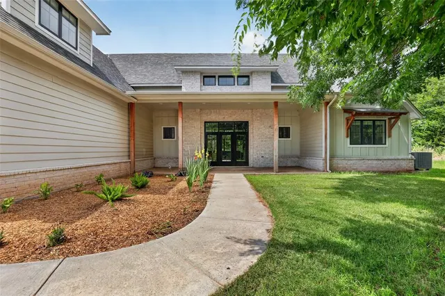 Photo 5 — 1125 Wildflower Loop, Cache, OK 73527