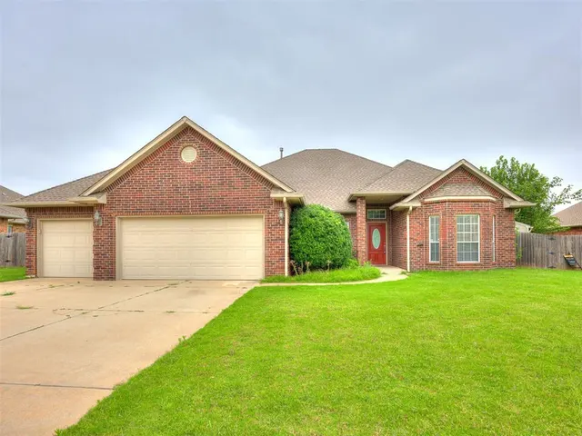 Front exterior — 2321 SW 94th Street, Oklahoma City, OK 73159