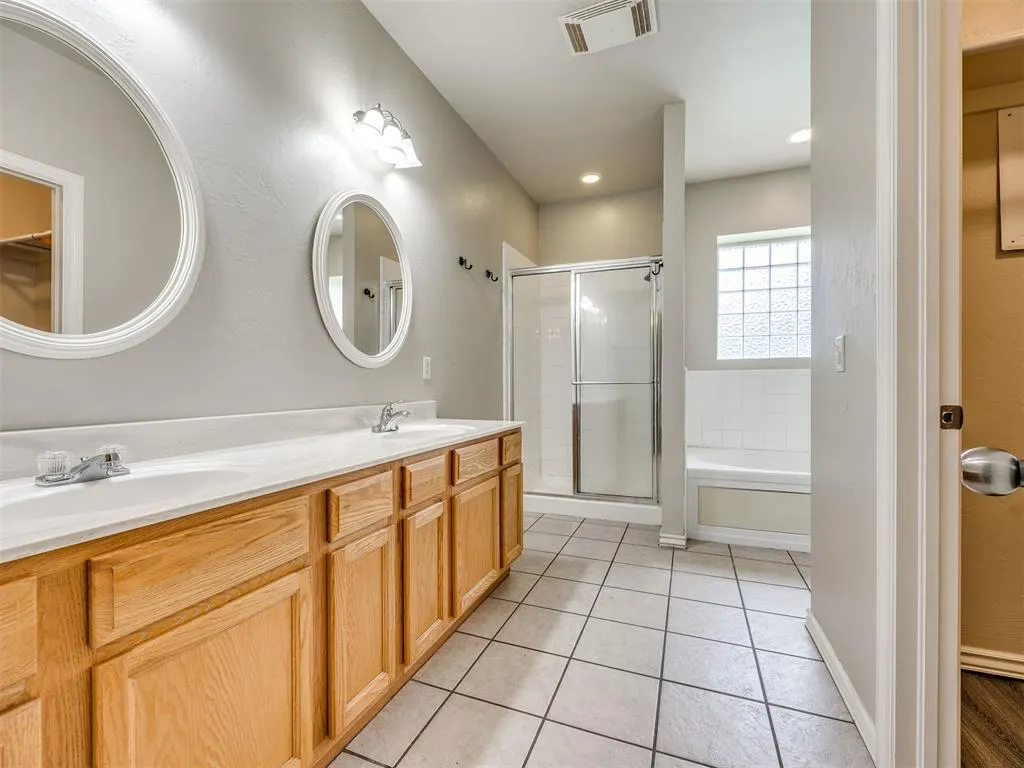 Photo 8 — 2321 SW 94th Street, Oklahoma City, OK 73159