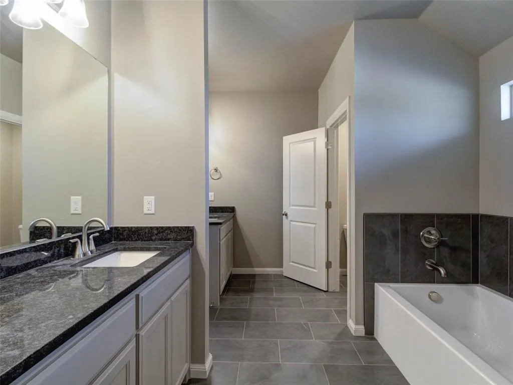 Photo 21 — 8681 Oak Tree Circle, Edmond, OK 73025