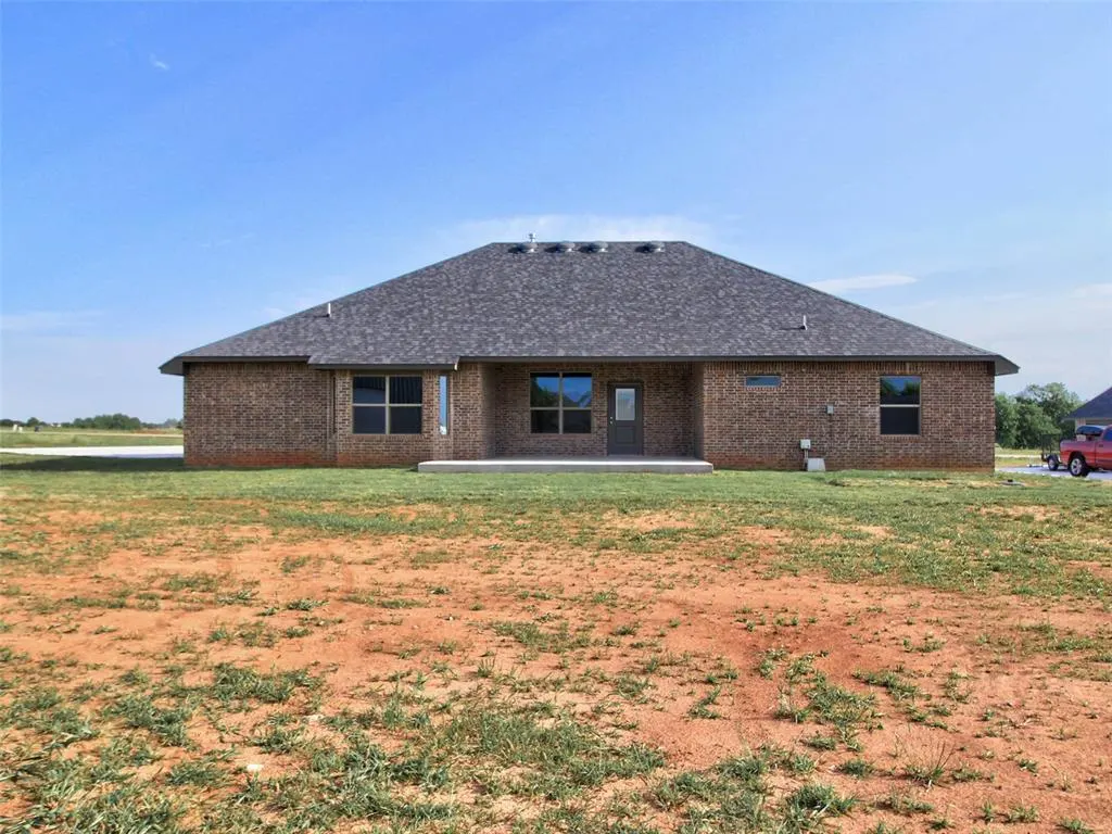 Photo 34 — 8681 Oak Tree Circle, Edmond, OK 73025