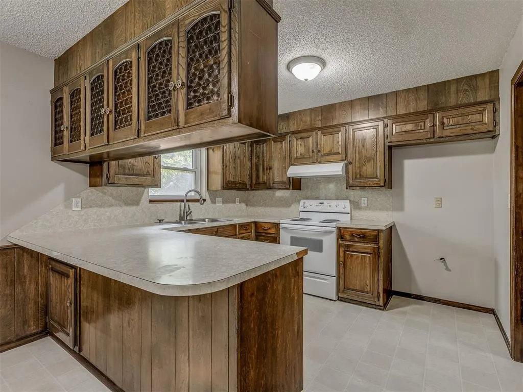 Photo 10 — 149 Orchard Drive, Chickasha, OK 73018
