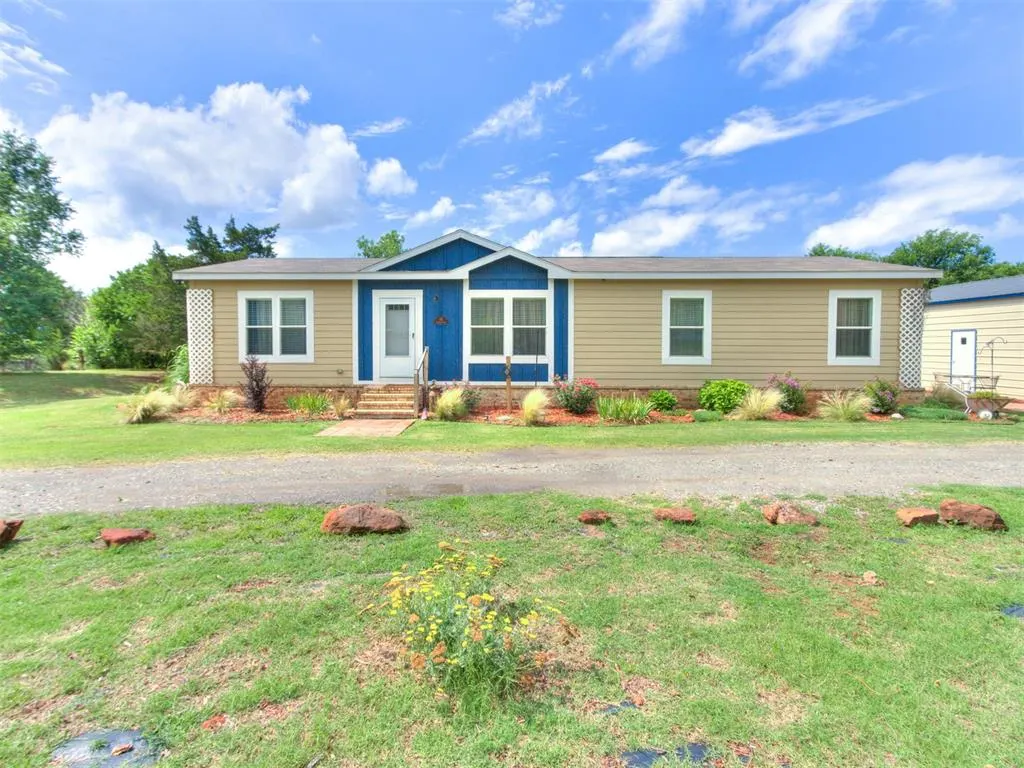 Photo 2 — 151 Cimarron Road, Crescent, OK 73028