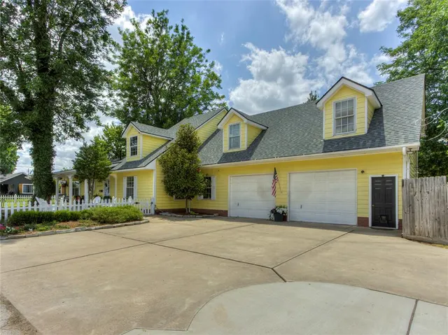 Photo 3 — 7001 NW 42nd Street, Bethany, OK 73008