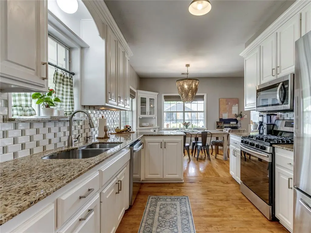 Photo 14 — 7001 NW 42nd Street, Bethany, OK 73008